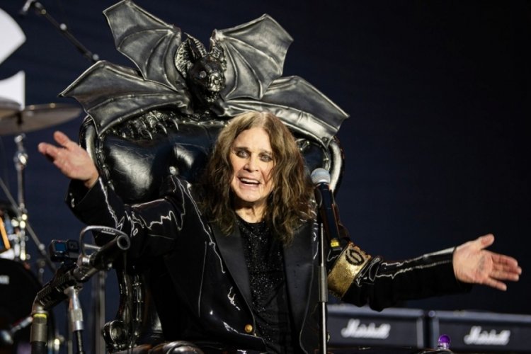 Black Sabbath'ın solisti Ozzy Osbourne 76 yaşında hayatını kaybetti