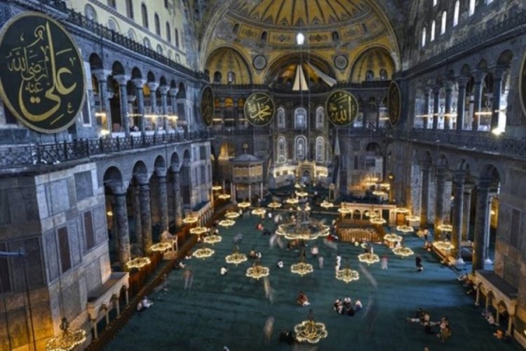 Ayasofya'da yeni uygulama: Yapay zekayla korunuyor