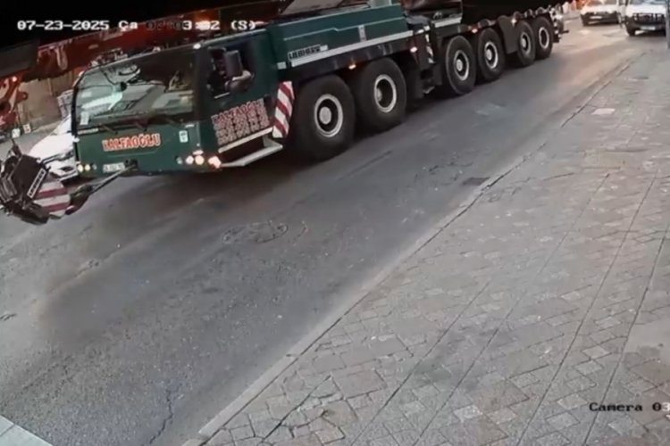 Vinç lastiği bomba gibi patladı! Yaralı çocuk var...