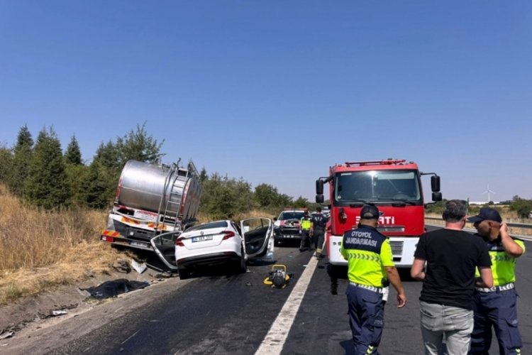 TEM'de korkunç kaza: Dört kişi yaşamını yitirdi