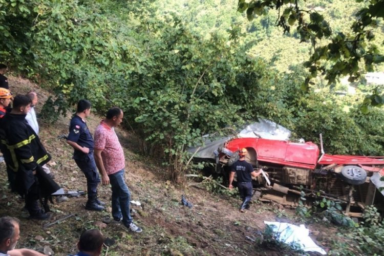 Fındık işçilerini taşıyan araç devrildi, 1 kişi öldü