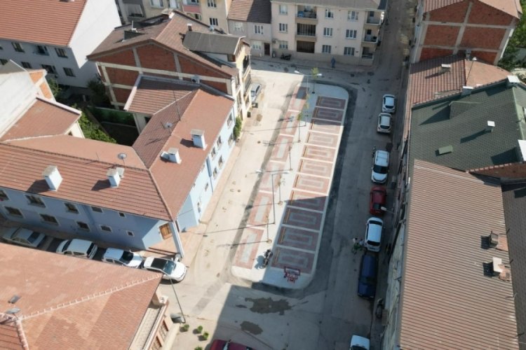İnegöl Belediyesi'nden ücretsiz otopark ve çocuk oyun alanlarına yatırım atağı