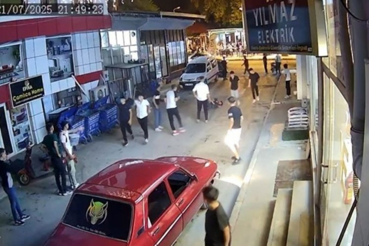 Alacak verecek kavgasında ortalık savaş alanına döndü