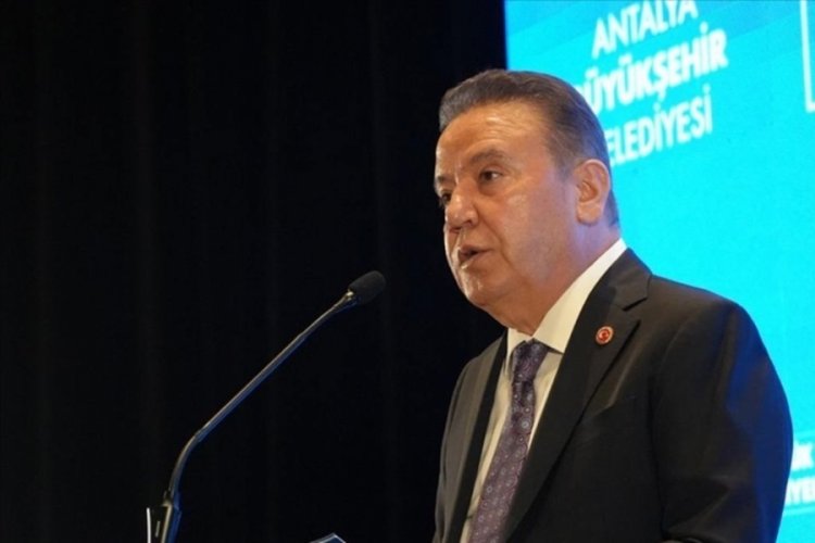 Muhittin Böcek tekrar hastaneye kaldırıldı