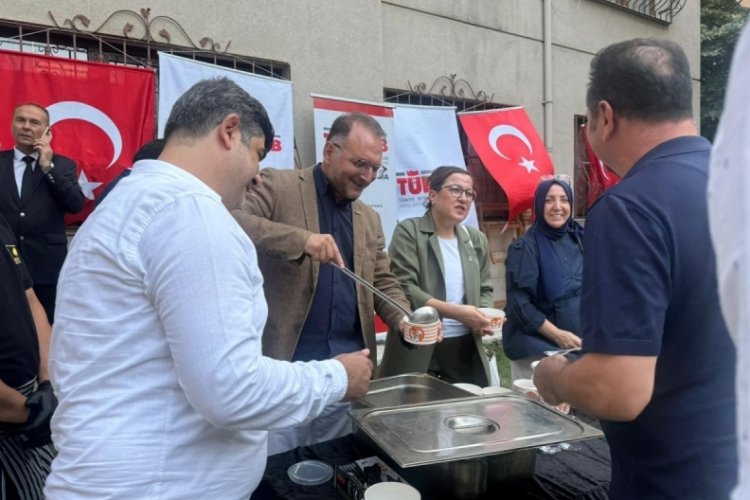 TÜRSAB'tan aşure dağıtımı!