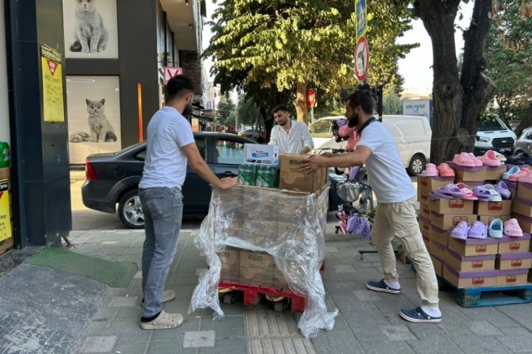 Bursalı esnaflardan yangın bölgesine gıda yardımı!