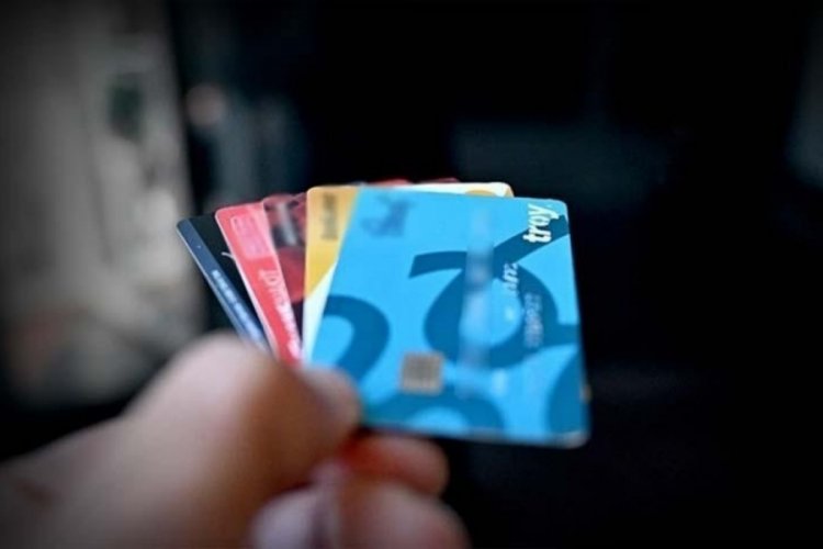 Merkez Bankası'ndan yeni adım! Kredi kartı faiz oranları düşürüldü