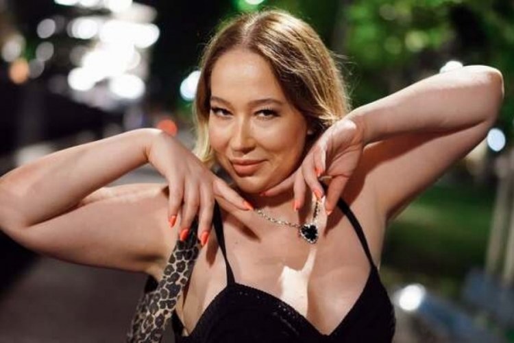 Gülçin Ergül'den eski grup arkadaşlarına gönderme