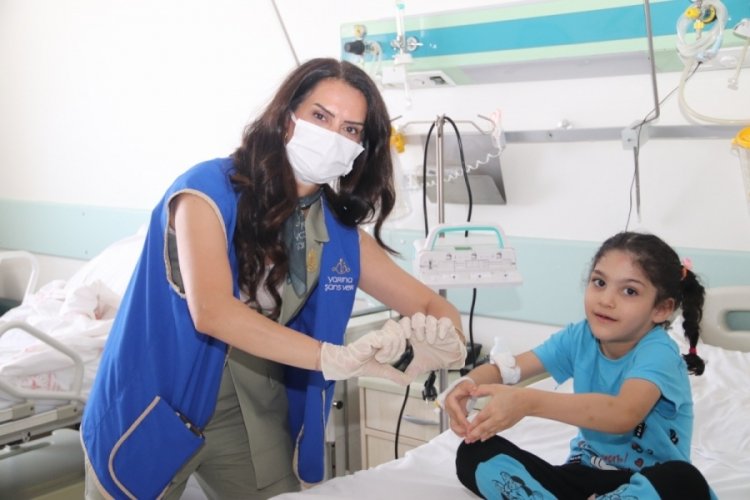 YASAV'dan hastane ziyareti ve aşure ikramı