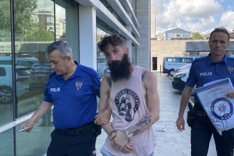 Sevgilisinin dayısını bıçakladı