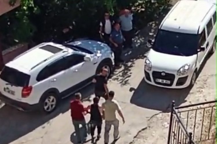 Polise yakalanmamak için girdiği bacada sıkıştı