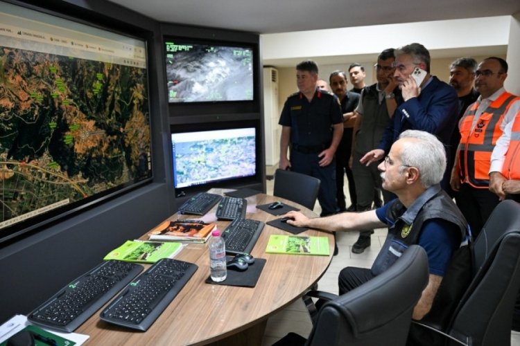 Bursa Valiliği: 3 helikopter ile 3 uçak havadan destek sağlıyor