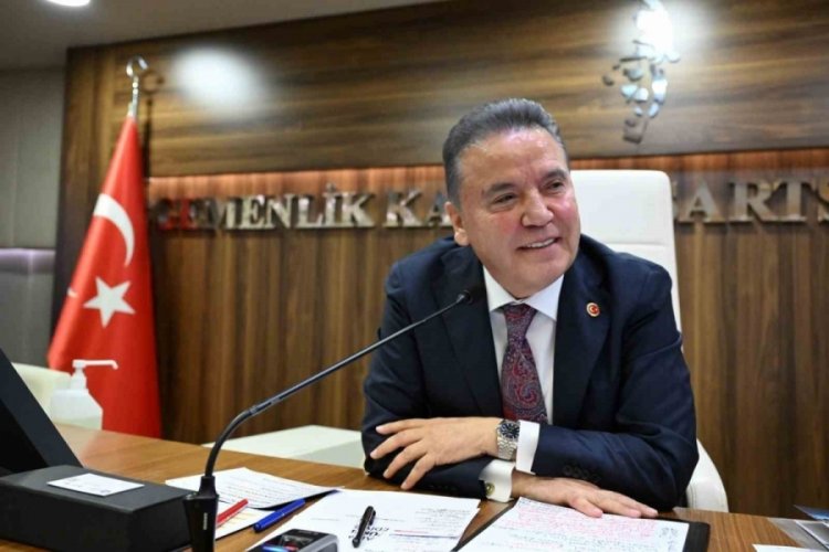 Muhittin Böcek'in yurtdışından dönen gelini gözaltına alındı!