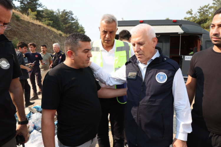 Bursa'da Başkan Bozbey'den yangın mağdurlarına ziyaret...