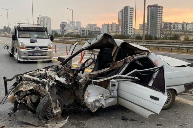 Feci kaza sonucu iki kardeşten biri öldü, diğeri yaralandı