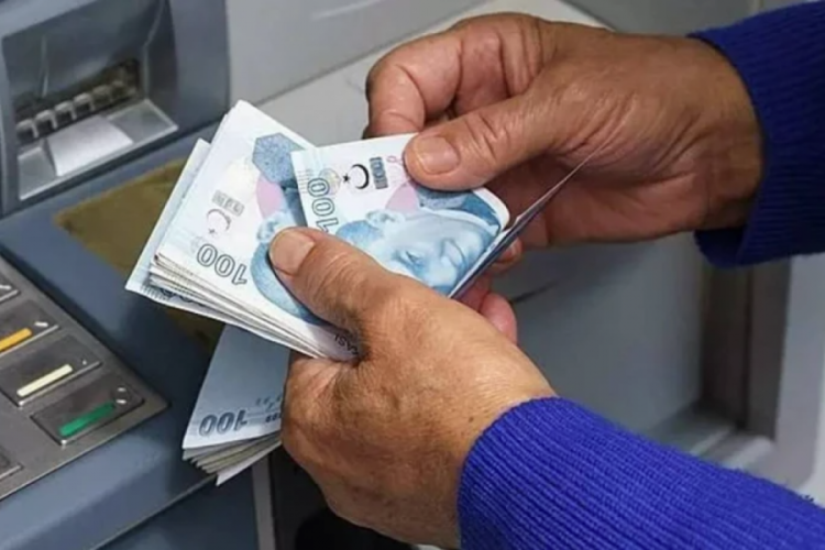 Çalışan emeklinin maaşı kesilir mi? İşte çift maaş almanın püf noktaları...