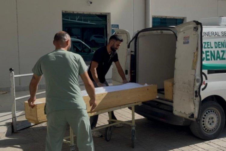 Motosikletli üniversite öğrencisi kamyonet ile çarpıştı: 1 ölü 