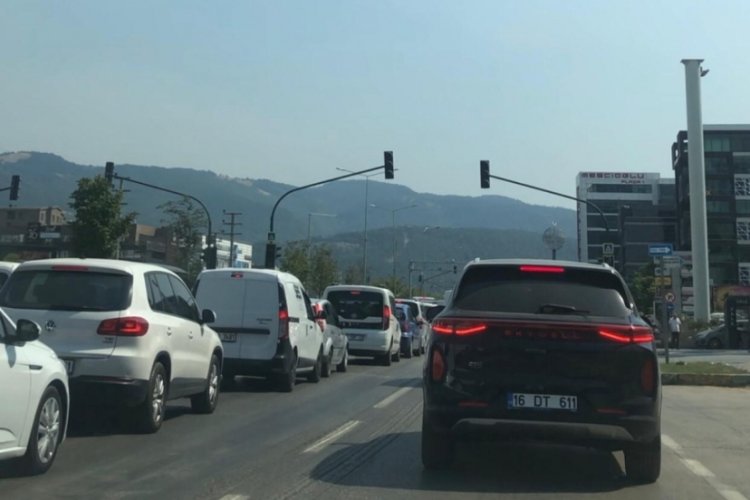 Bursa'da o bölgede trafik kitlendi! 