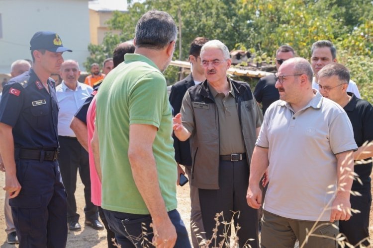 AK Parti Bursa Milletvekili Mustafa Varank, yangın bölgesine gitti