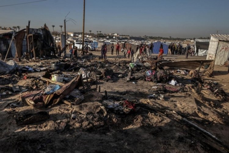 Katil İsrail'in Gazze'ye saldırılarında 89 Filistinli hayatını kaybetti