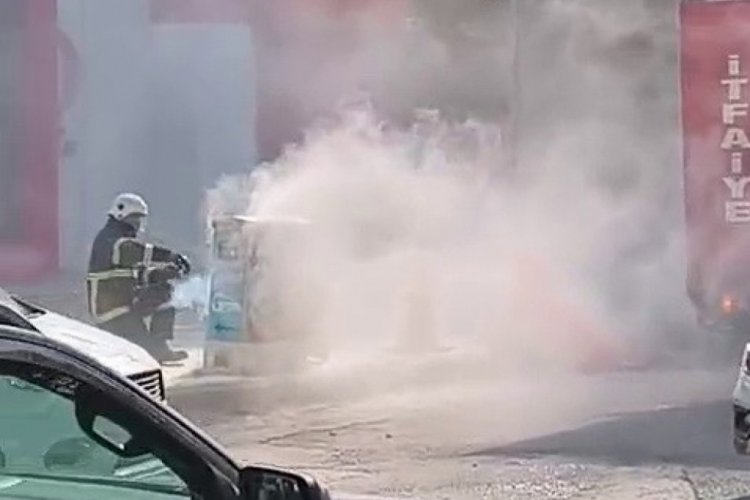 Sıcağa dayanamayan trafo alev aldı