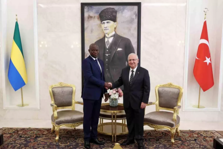 Gabon Cumhurbaşkanı Nguema Ankara'da