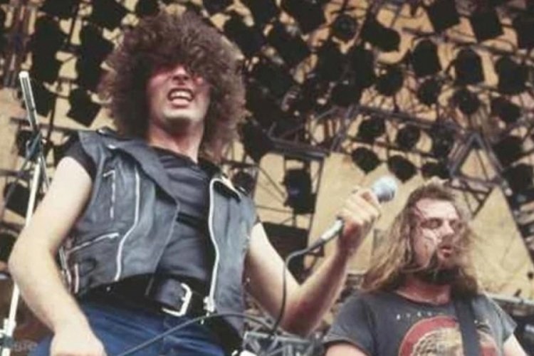  Iron Maiden'in eski solisti yaşamını yitirdi 