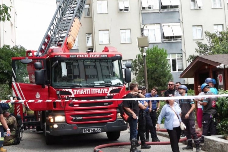 10 katlı binada yangın çıktı: 4 kişi yaralandı