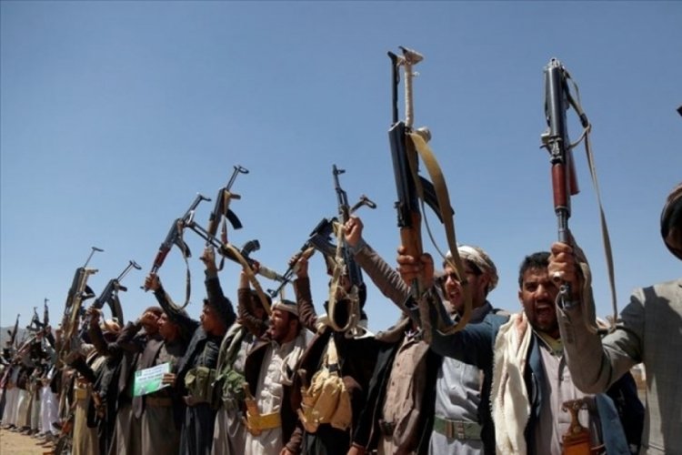 Yemen'deki Husiler, İsrail'i İHA'larla vurdu! 