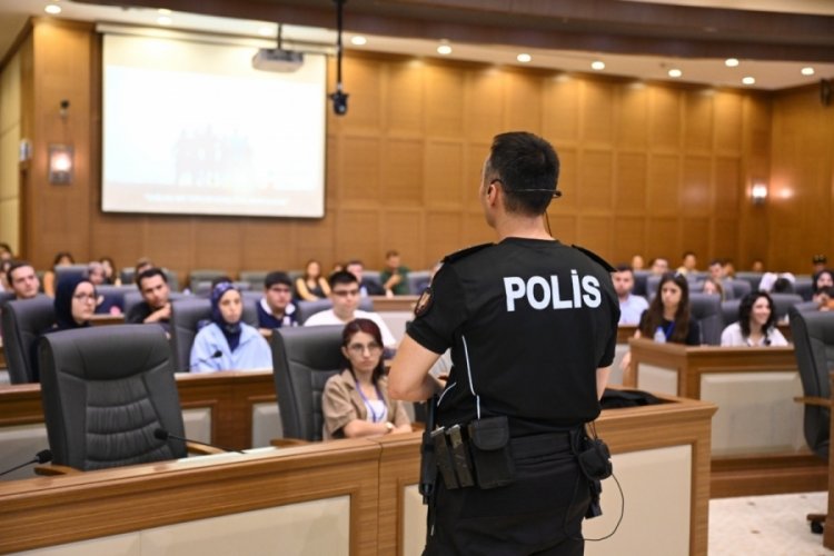 Bursa'da stajyerler oryantasyon eğitiminde
