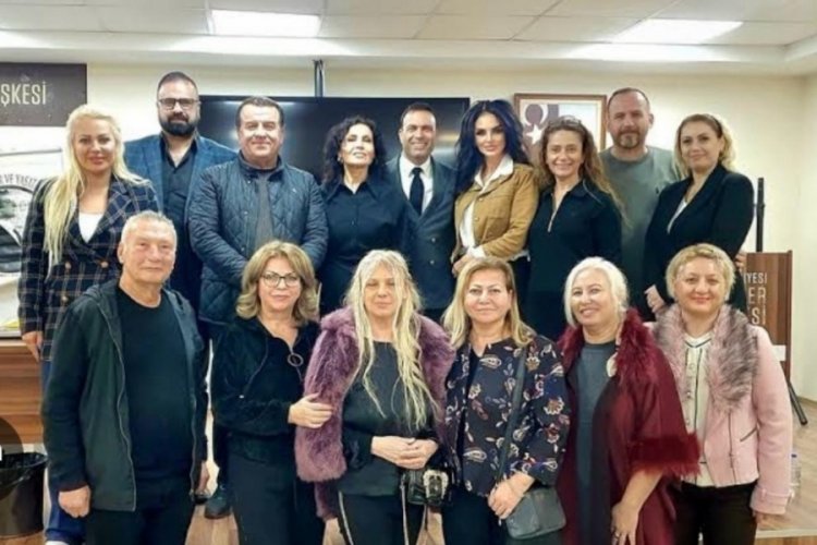 Bursa'da Zeki Müren anısına düzenlenen yarışmaya destek bekliyor