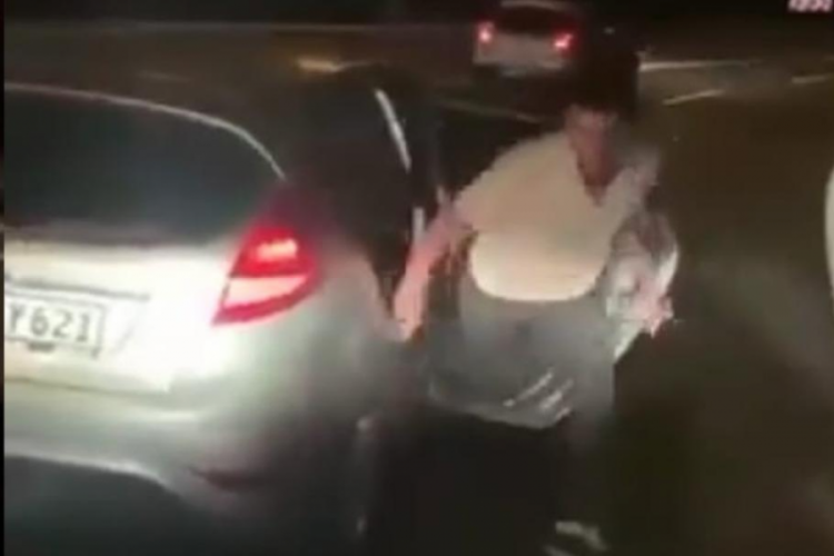 Trafikteki tartışmada sinirlerine hakim olamadı! Balta ile saldırdı...