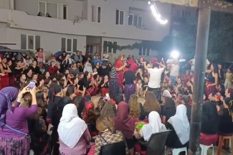 Bursa'da kadınlar, 'Şalvar Gecesi'nde eğlendi