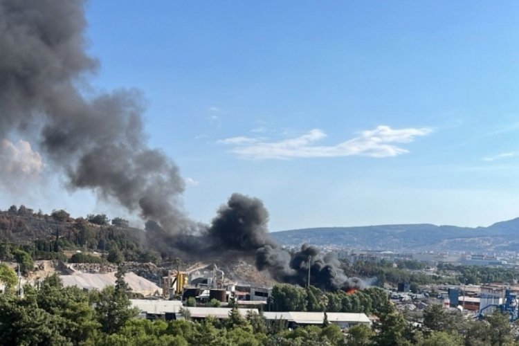 İzmir'de katı atık merkezinde yangın paniği