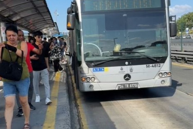 İstanbul'da metrobüs arızası