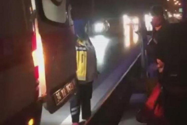 Yolun karşısına geçmeye çalışan kadın feci şekilde can verdi