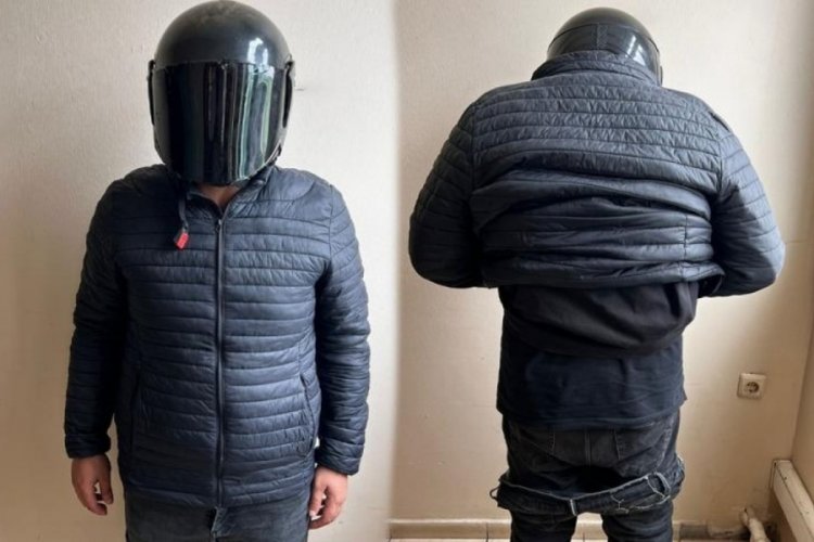 Sıcakta mont giydi, polis şüphelendi! Üstünden çıkanlar şaşkına çevirdi