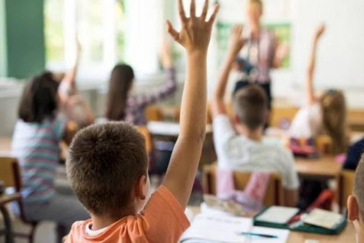 Bursa'da binlerce öğrenciye eğitim desteği! 