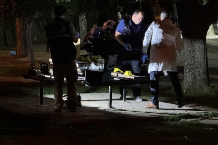Parkta çıkan silahlı kavga kanlı bitti!