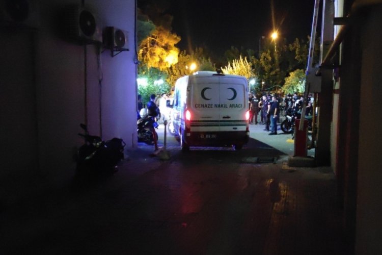 İki grup arasında çıkan bıçaklı kavgada 1 kişi yaşamını yitirdi