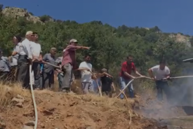 Büyükorhan'da yangın! BUSKİ personeli takdir topladı