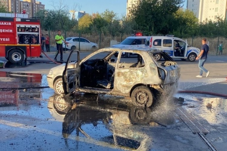 Aracı muayeneden geçemeyince bakın ne yaptı! Geriye hurda yığını kaldı...