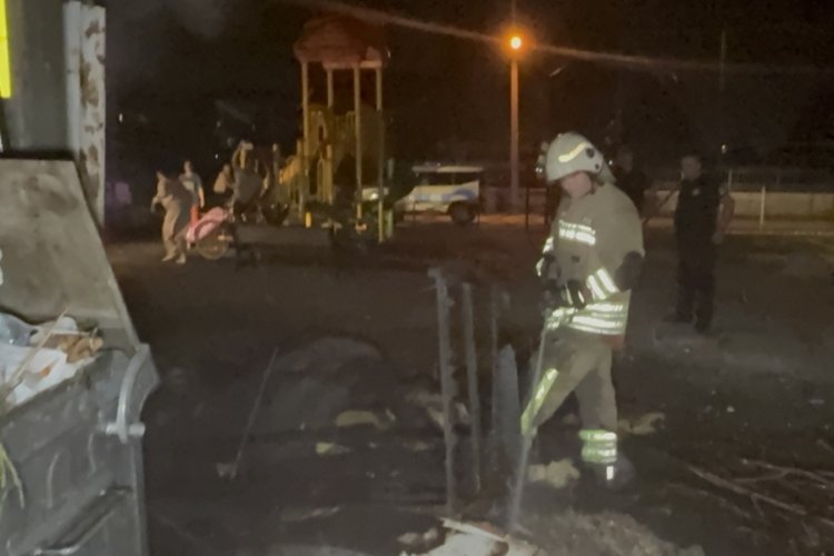 Yangın nedeniyle 20 bin nüfuslu mahallenin elektriği kesildi...