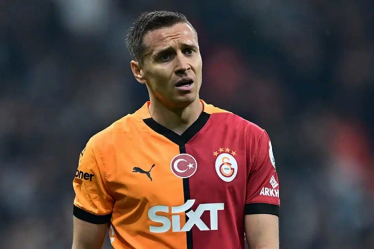 Galatasaray, Frankowski'yi açıkladı