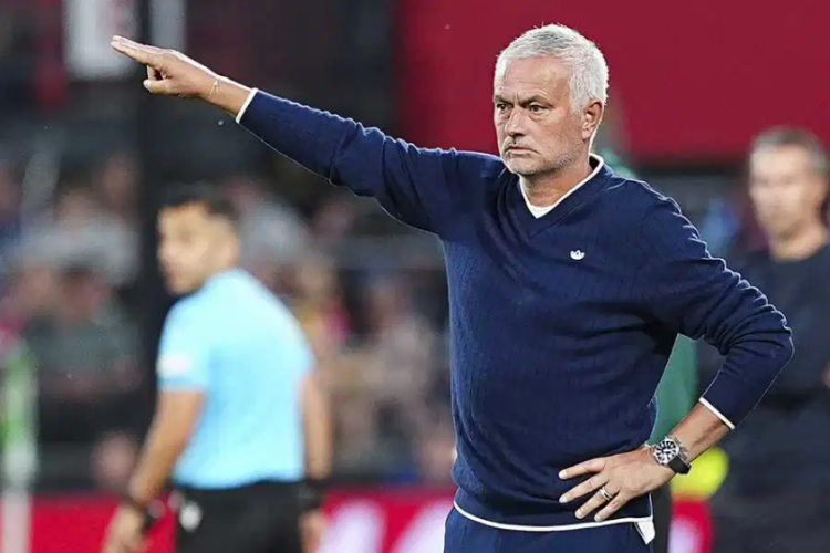 Jose Mourinho'dan transfer ve ayrılık yanıtı! 