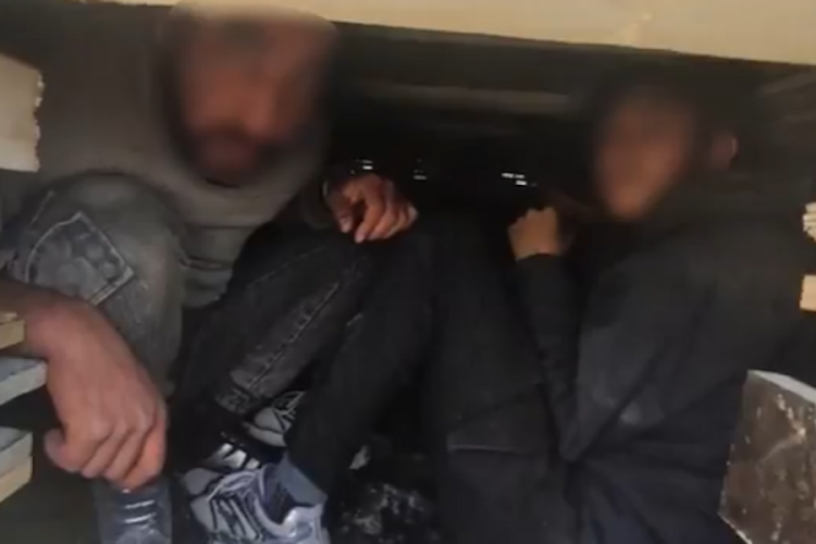 Çanakkale'de Afganistan uyruklu 16 düzensiz göçmen yakalandı