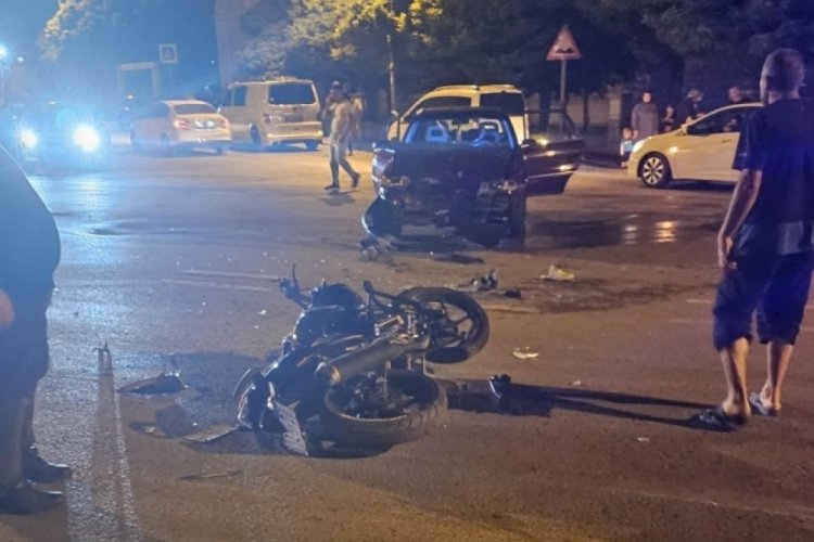Ankara'da motosiklet otomobille çarpıştı: 1 ölü, 1 ağır yaralı 