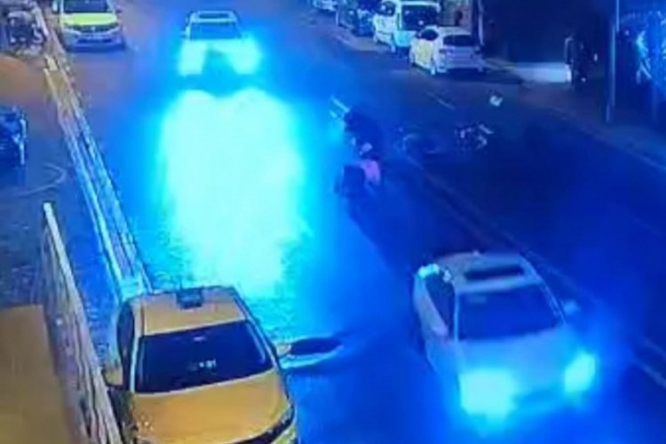 Kaza 'geliyorum' dedi! Motosikletliler kafa kafaya çarpıştı: 2'si ağır 3 yaralı
