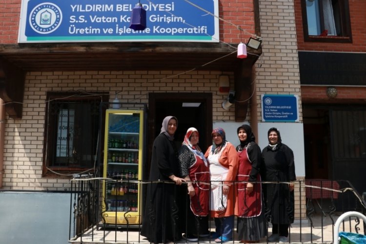 Bursalı kadınlar 5 kilo un ile çıktıkları yolda kahvaltı evi sahibi oldu