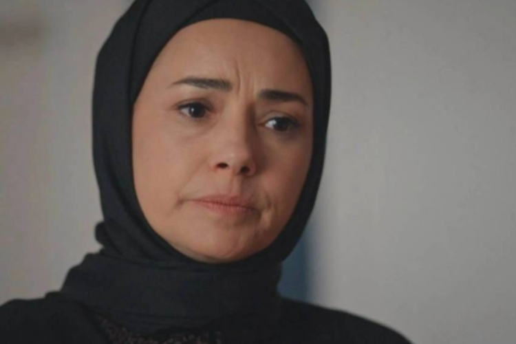 Yeni rolü için imaj tazeledi! Yine çok beğenildi